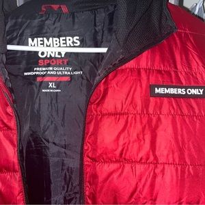 Members Only Red Puffer with Hood - Men’s - size XL